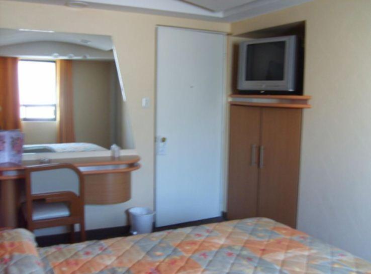Hotel Terminal De Пуэбла Экстерьер фото